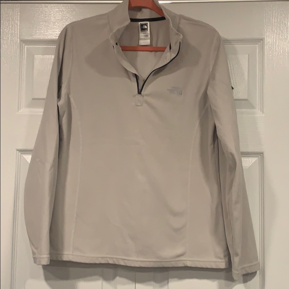 North Face Women’s Quarter Zip Pullover- XL